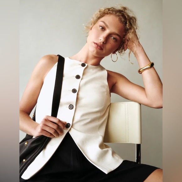 Madewell Tops - Madewell NWT Crewneck Cutaway Vest in Drapey Twill Size 0 in Vintage Ivory